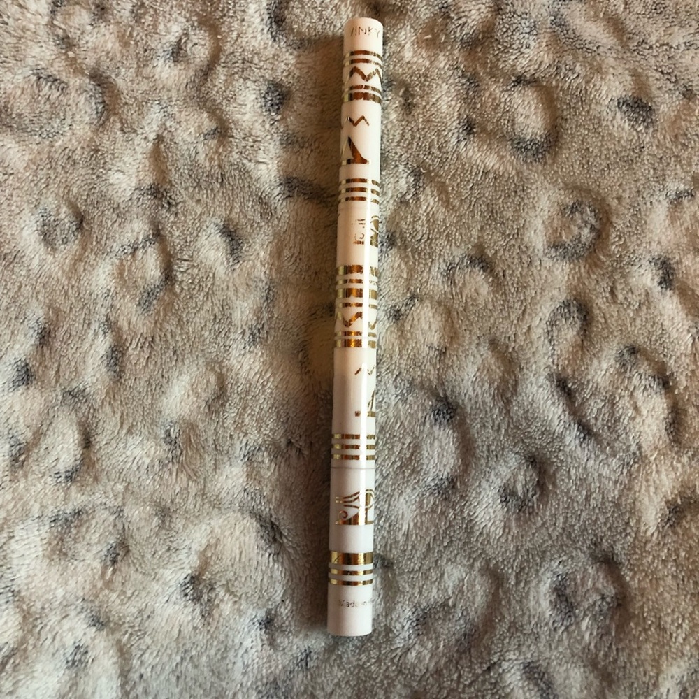 Winky Lux eyebrow pencil